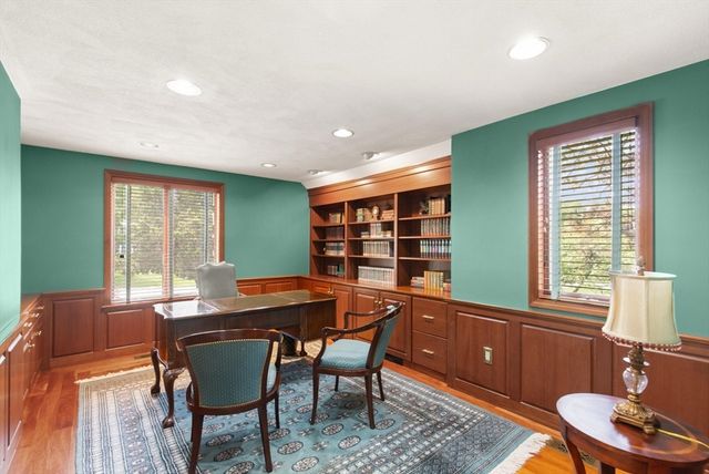9 Perkins Lane, Lynnfield, MA 01940