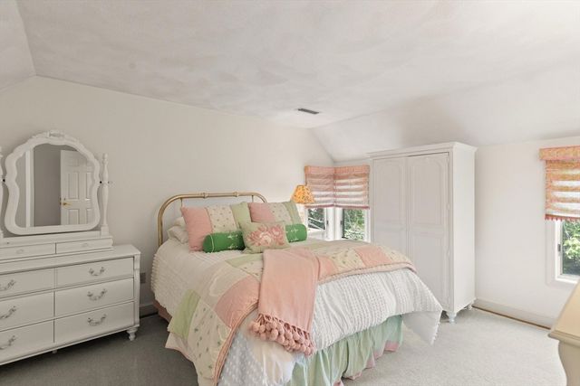 9 Perkins Lane, Lynnfield, MA 01940