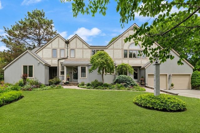 9 Perkins Lane, Lynnfield, MA 01940