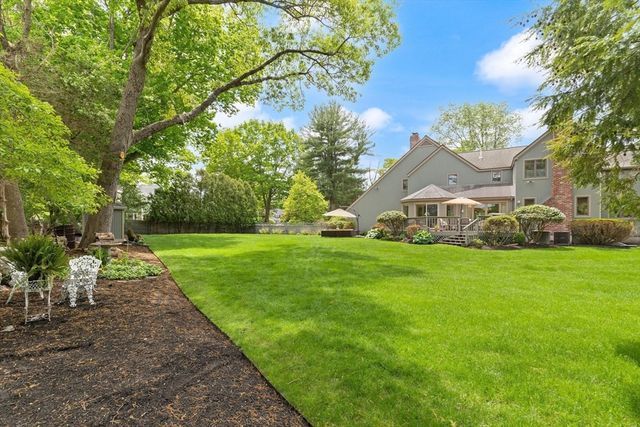 9 Perkins Lane, Lynnfield, MA 01940