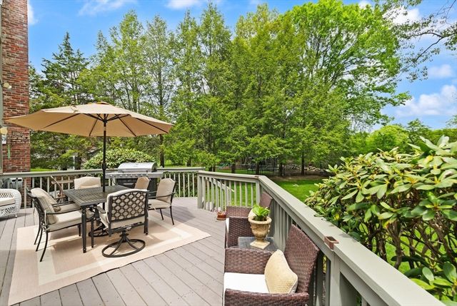 9 Perkins Lane, Lynnfield, MA 01940