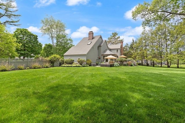 9 Perkins Lane, Lynnfield, MA 01940