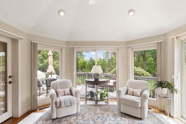 9 Perkins Lane, Lynnfield, MA 01940