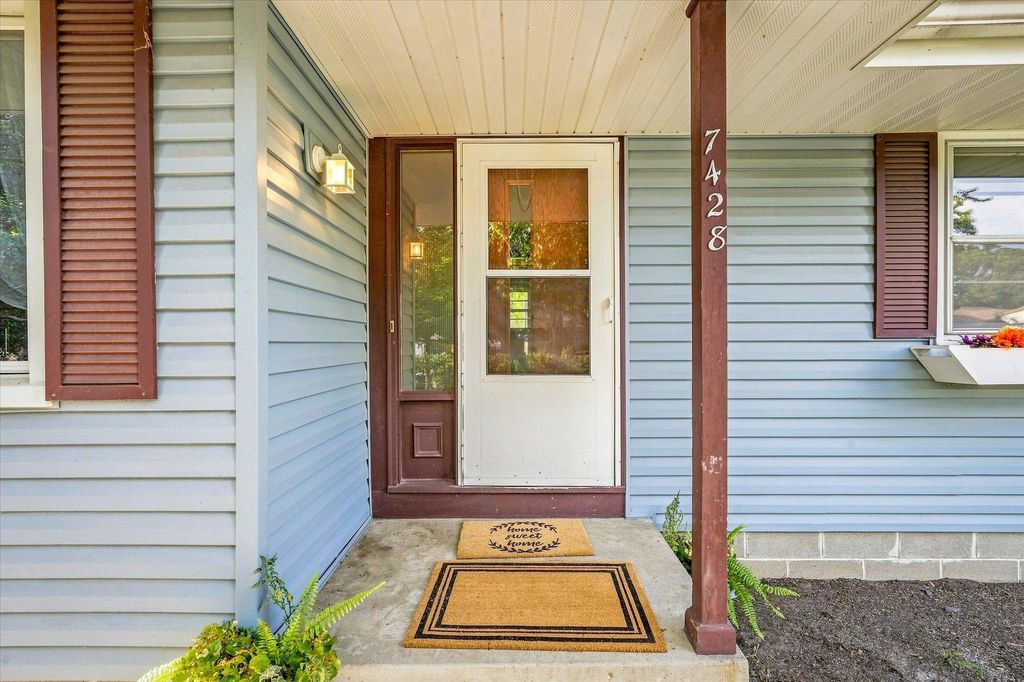 7428 Concerto Curve NE, Fridley, MN 55432 — photo 2