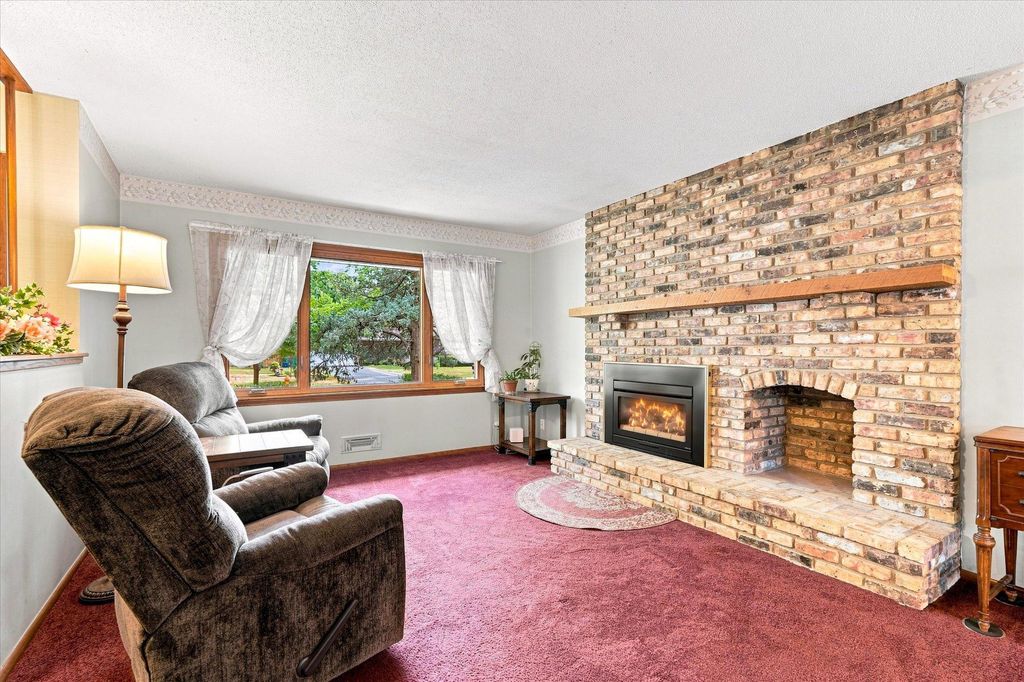 7428 Concerto Curve NE, Fridley, MN 55432 — photo 5