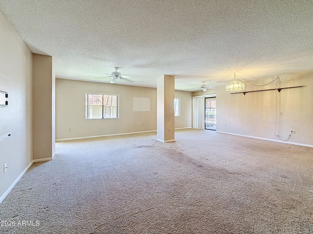 10330 W Thunderbird Boulevard A303, Sun City, AZ 85351 — photo 2