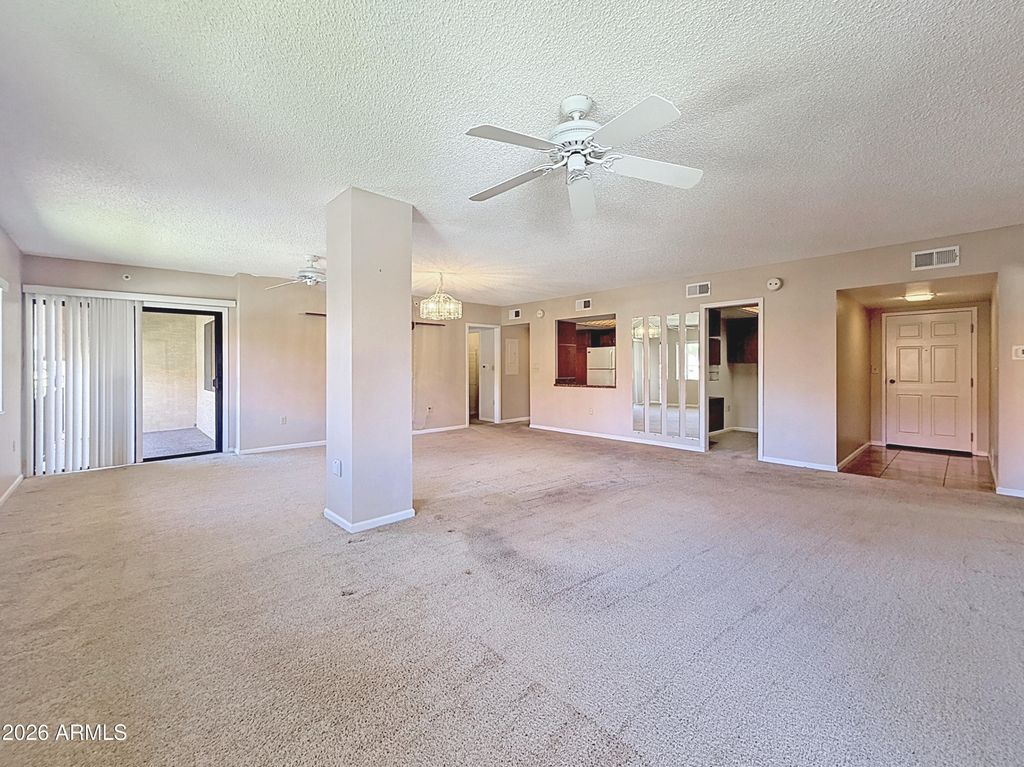 10330 W Thunderbird Boulevard A303, Sun City, AZ 85351 — photo 4