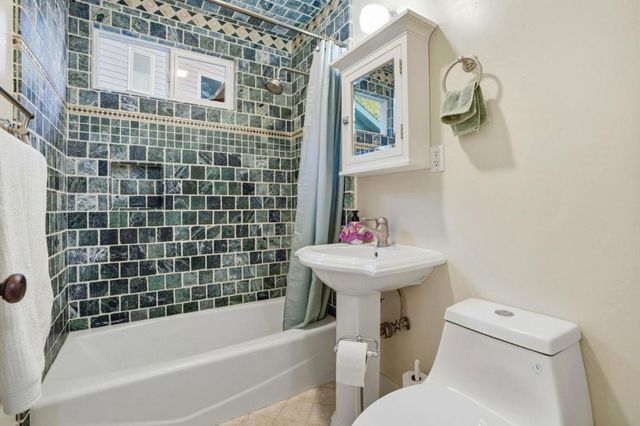 211 Berendos Avenue, Pacifica, CA 94044