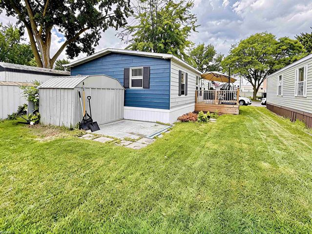 43060 Frontenac Avenue, Sterling Heights, MI 48314