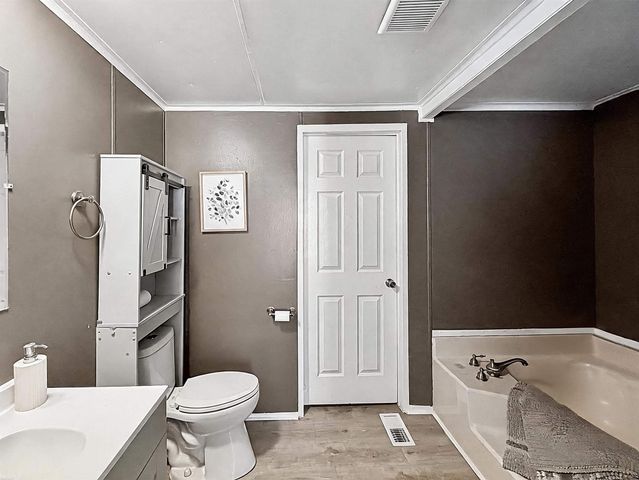 43060 Frontenac Avenue, Sterling Heights, MI 48314