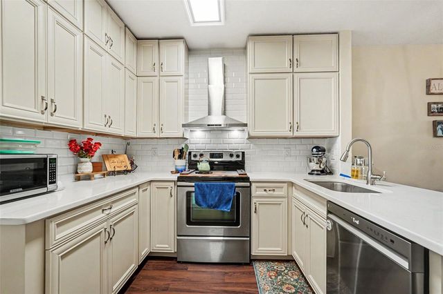 30153 BARNABY LANE, Wesley Chapel, FL 33543