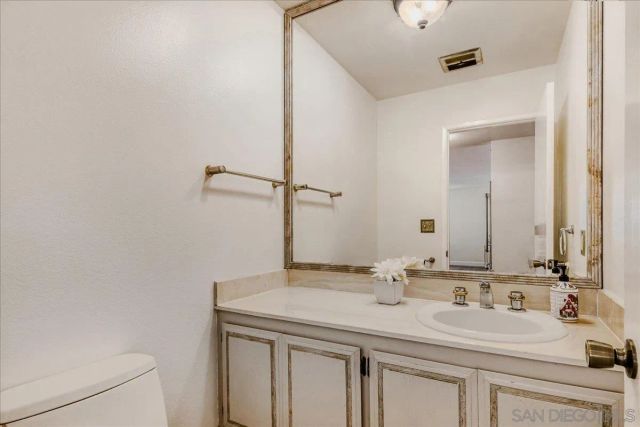 2552 Arnott Street, San Diego, CA 92110