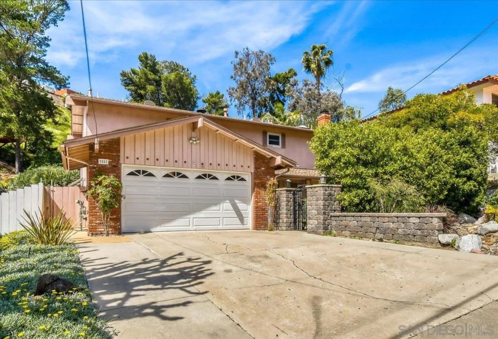 2552 Arnott Street, San Diego, CA 92110