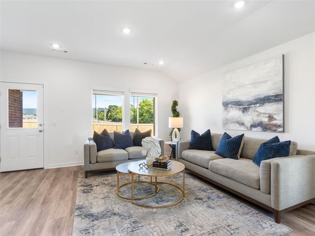 529 Nevada Street, Farmington, AR 72730