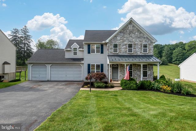 11 PARKVIEW DR, Seven Valleys, PA 17360