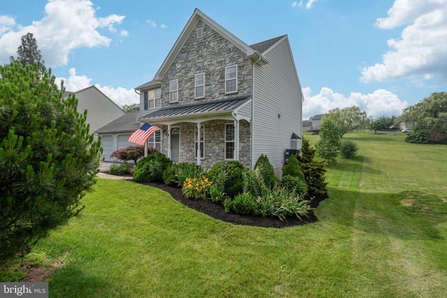 11 PARKVIEW DR, Seven Valleys, PA 17360