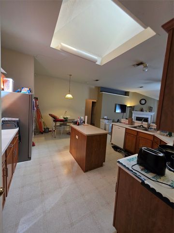 4412 Fox Meadows Lane, Mansfield, TX 76063