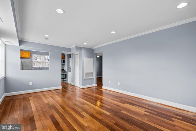 3866 9th St SE Apt 201, Washington, DC 20032
