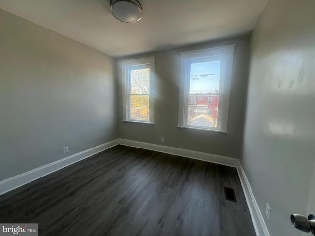 3031 SHANNON DR, Baltimore, MD 21213
