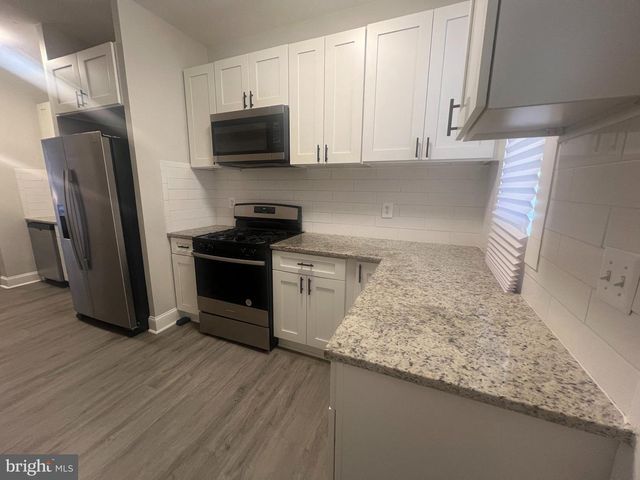 3031 SHANNON DR, Baltimore, MD 21213
