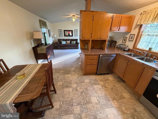 110 DAWN ST, Quarryville, PA 17566