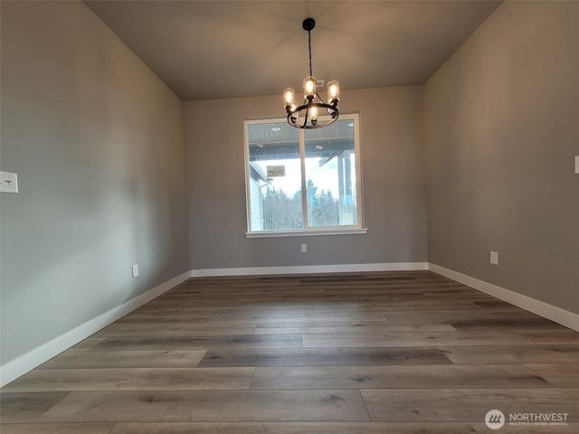 22 Raven Lane, Elma, WA 98541