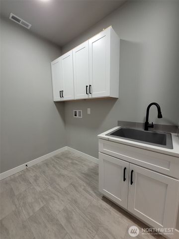 22 Raven Lane, Elma, WA 98541