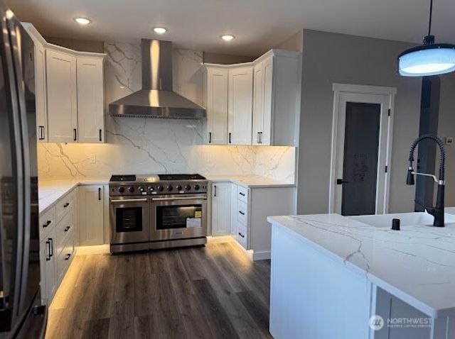 22 Raven Lane, Elma, WA 98541