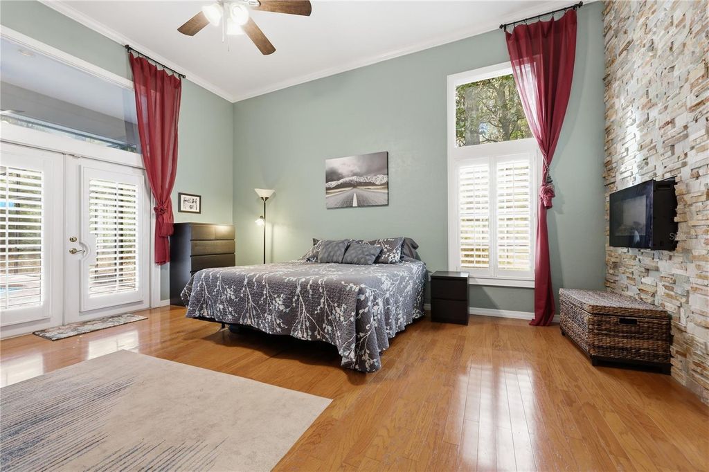 Image 18 of property listing at 4249 NW 56TH WAY, Gainesville, FL 32606