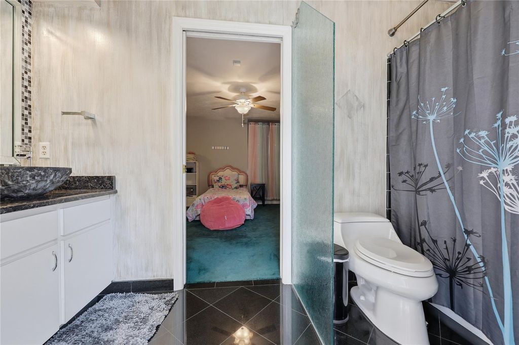 Image 30 of property listing at 4249 NW 56TH WAY, Gainesville, FL 32606