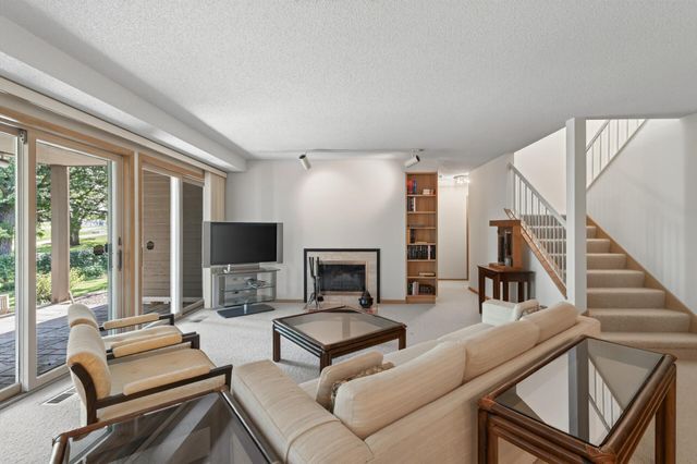 3631 Oakton Ridge, Minnetonka, MN 55305