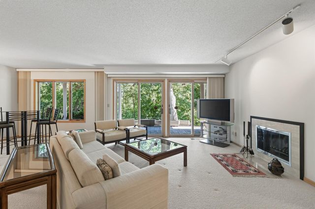 3631 Oakton Ridge, Minnetonka, MN 55305