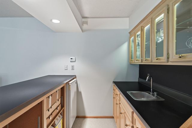 3631 Oakton Ridge, Minnetonka, MN 55305