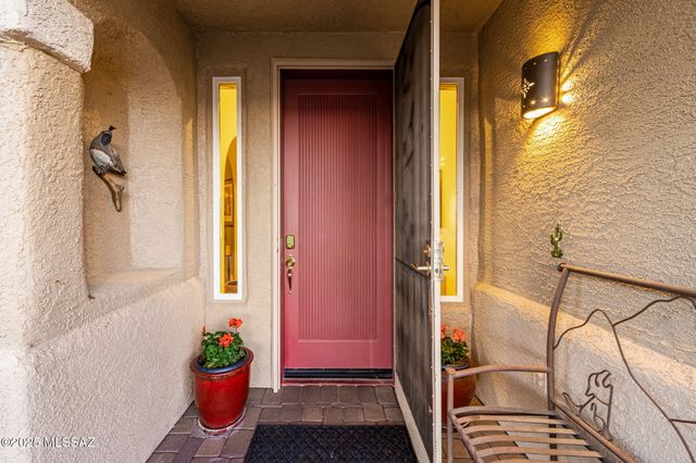 11681 N La Tanya Drive, Oro Valley, AZ 85737