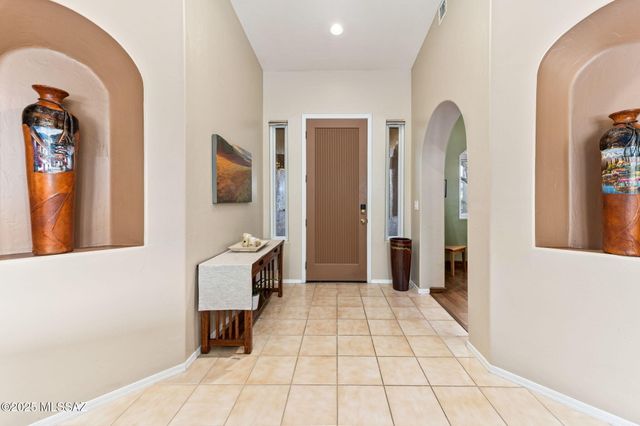 11681 N La Tanya Drive, Oro Valley, AZ 85737