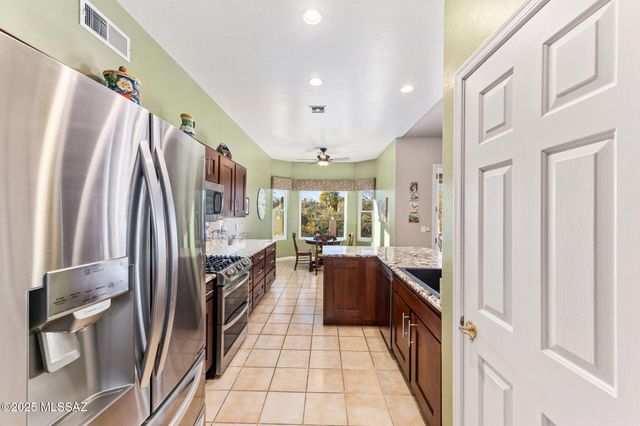 11681 N La Tanya Drive, Oro Valley, AZ 85737