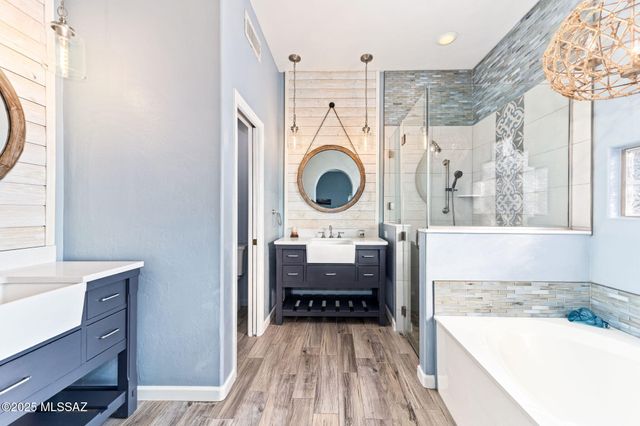 11681 N La Tanya Drive, Oro Valley, AZ 85737