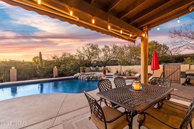 11681 N La Tanya Drive, Oro Valley, AZ 85737