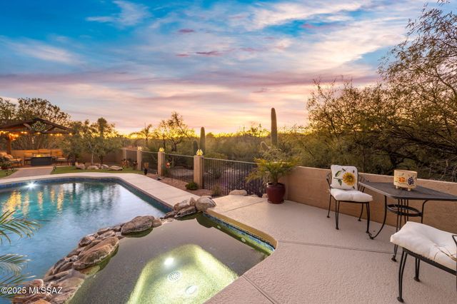 11681 N La Tanya Drive, Oro Valley, AZ 85737