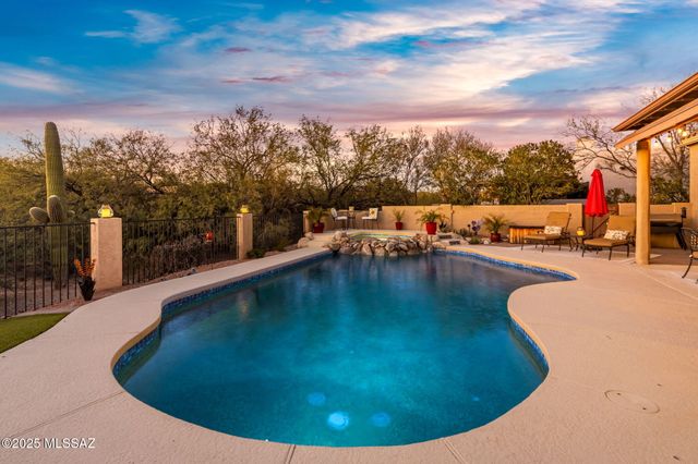 11681 N La Tanya Drive, Oro Valley, AZ 85737