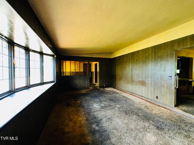 1201 Woodside Drive, Johnson City, TN 37604