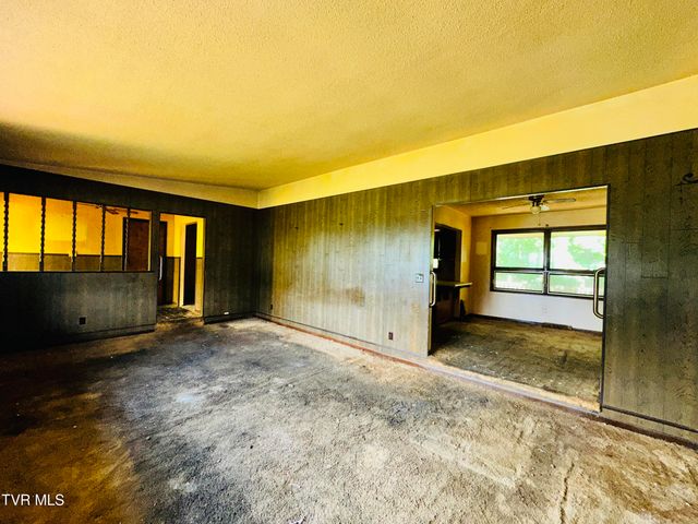 1201 Woodside Drive, Johnson City, TN 37604