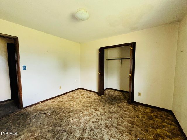 1201 Woodside Drive, Johnson City, TN 37604