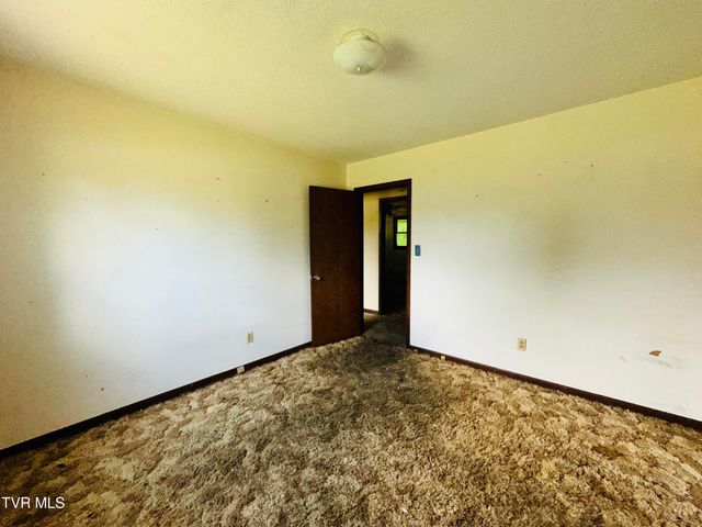 1201 Woodside Drive, Johnson City, TN 37604