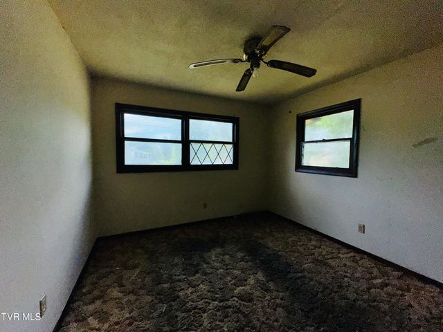 1201 Woodside Drive, Johnson City, TN 37604