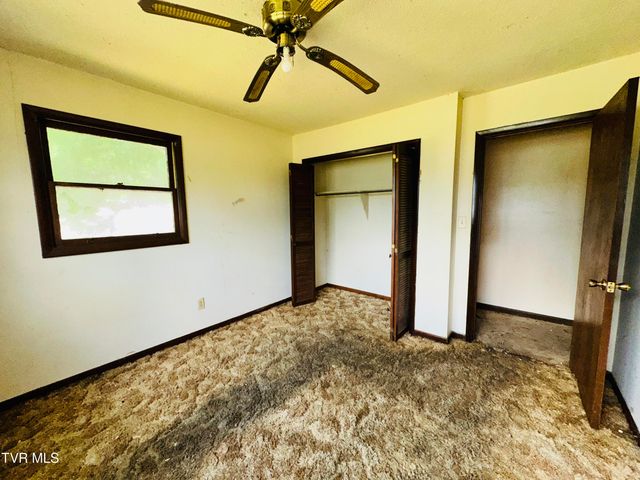 1201 Woodside Drive, Johnson City, TN 37604
