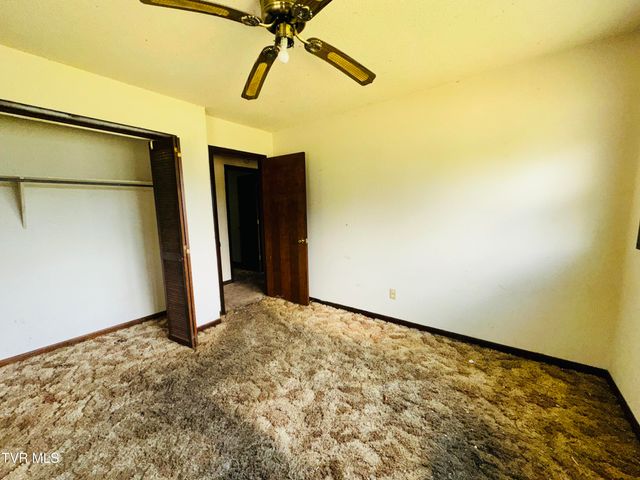 1201 Woodside Drive, Johnson City, TN 37604