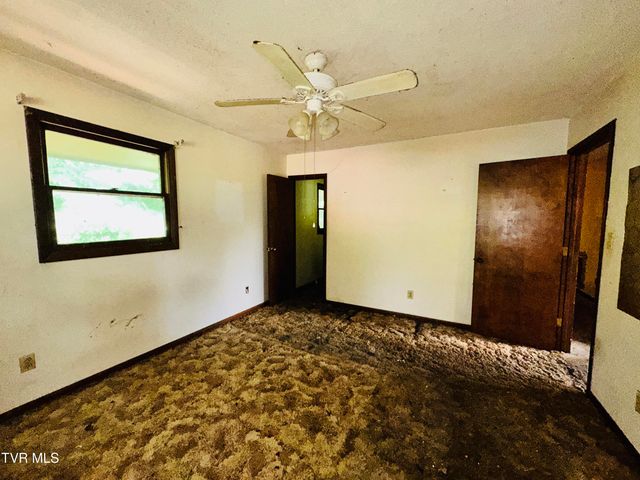 1201 Woodside Drive, Johnson City, TN 37604