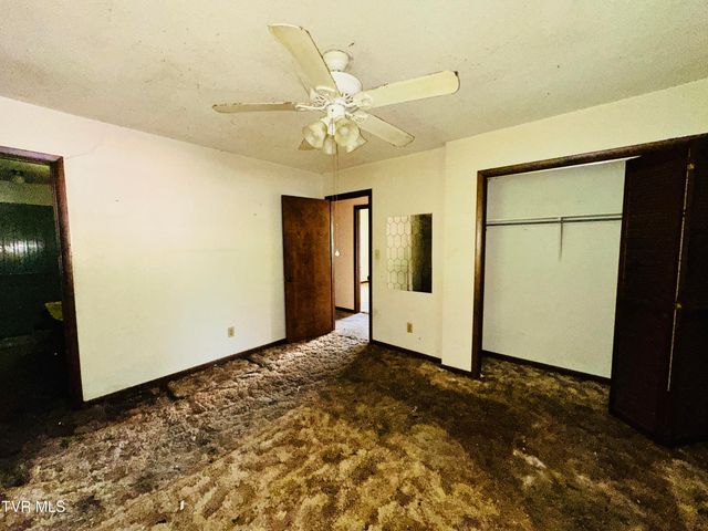 1201 Woodside Drive, Johnson City, TN 37604