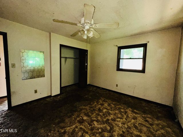 1201 Woodside Drive, Johnson City, TN 37604